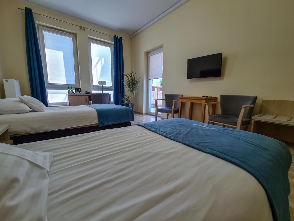 Antonińska Hotel&Apartamenty Leszno  Bagian luar foto