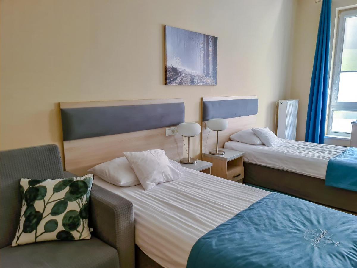 Antonińska Hotel&Apartamenty Leszno  Bagian luar foto