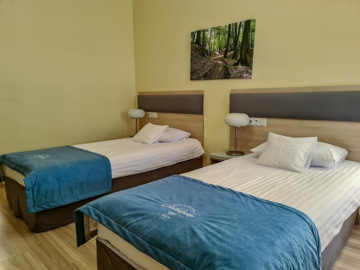 Antonińska Hotel&Apartamenty Leszno  Bagian luar foto