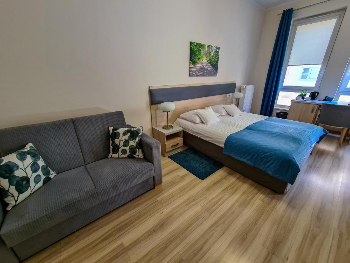 Antonińska Hotel&Apartamenty Leszno  Bagian luar foto