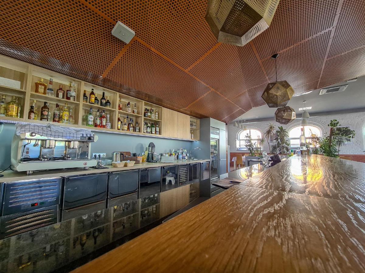 Antonińska Hotel&Apartamenty Leszno  Bagian luar foto