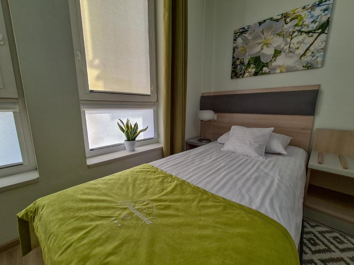Antonińska Hotel&Apartamenty Leszno  Bagian luar foto