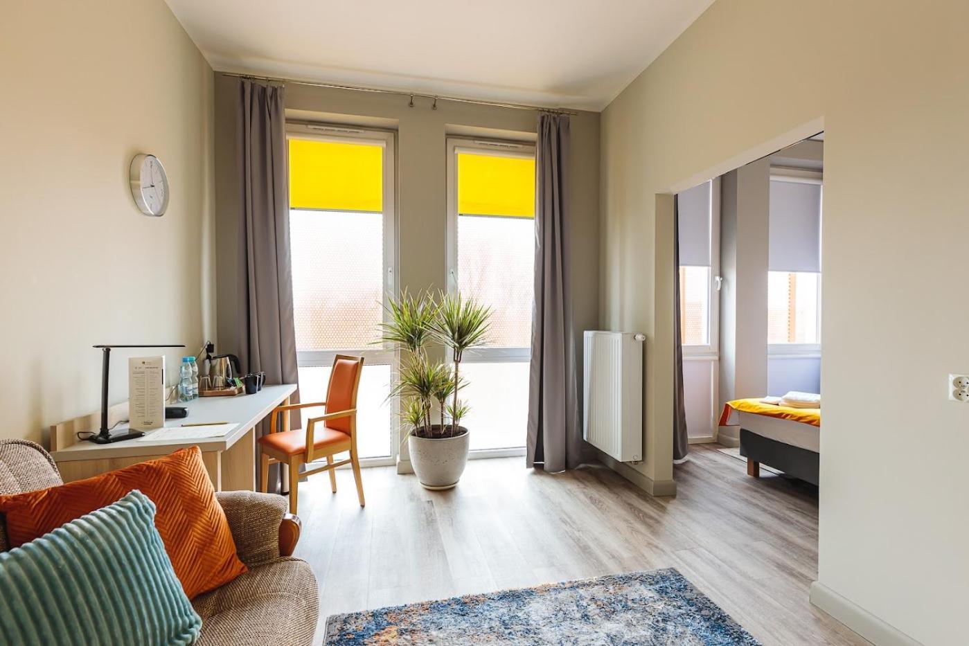 Antonińska Hotel&Apartamenty Leszno  Bagian luar foto