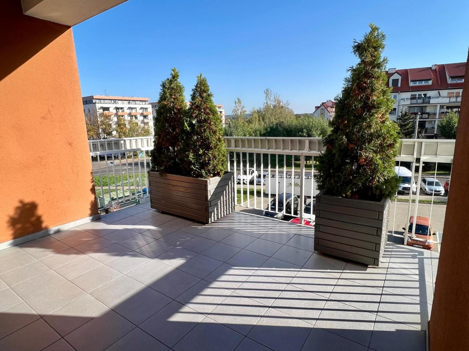 Antonińska Hotel&Apartamenty Leszno  Bagian luar foto